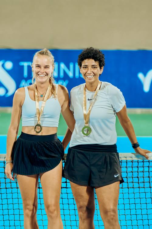 Lamis Alhussein & Anja Wildgruber with the trophy at Soma Bay